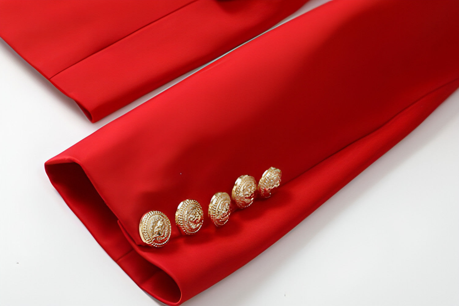 LUXE_EDIT™ – Royal Red Blazer (Princess Diana Tribute Edition)