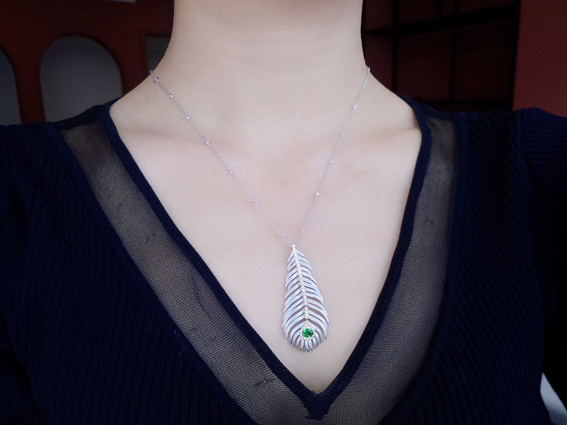 LuxeJewels™ –- 925 Silver Brushed Feather Pendant Necklace
